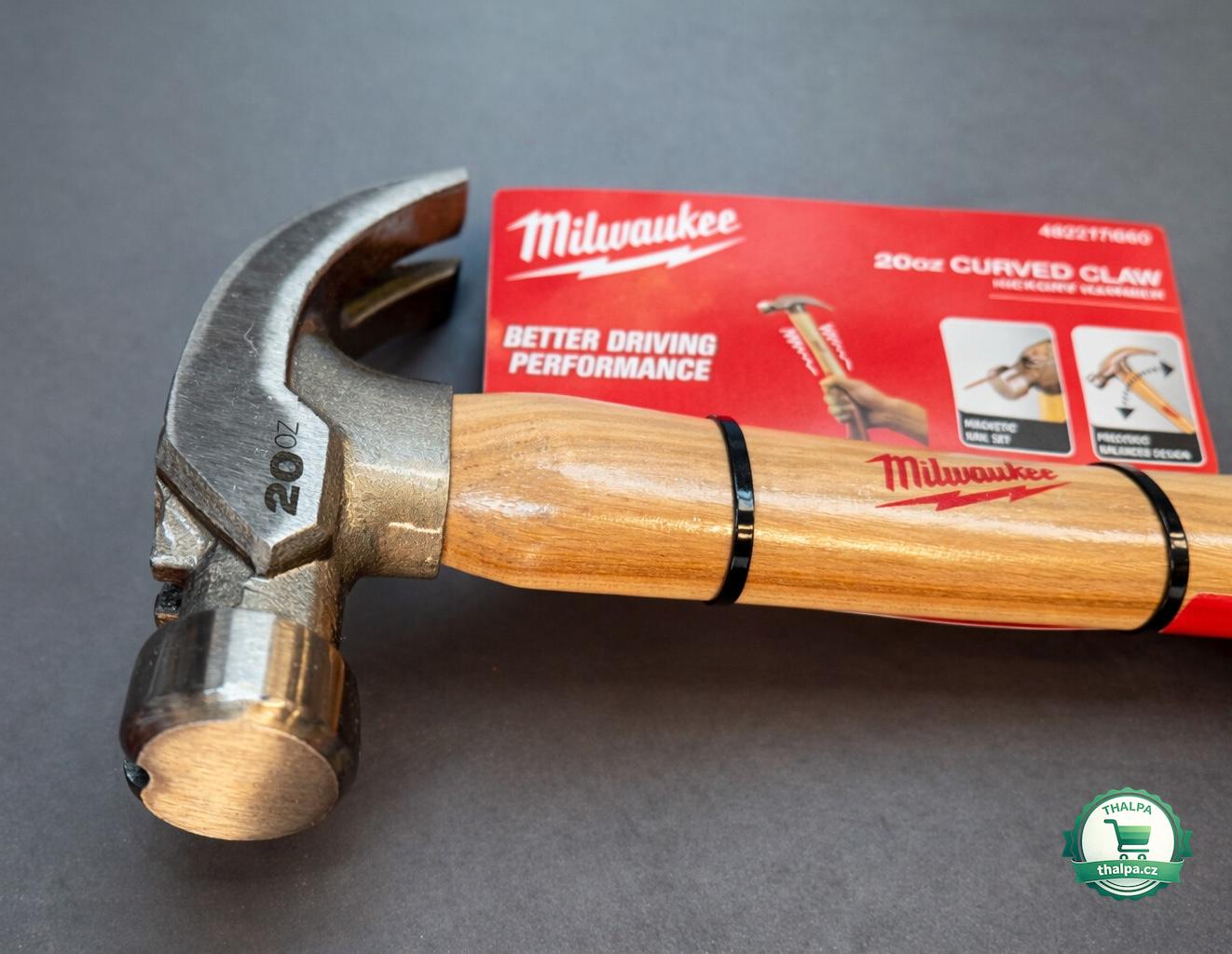 Milwaukee tesařské kladivo s ořechovou násadou 20 oz / 570 g